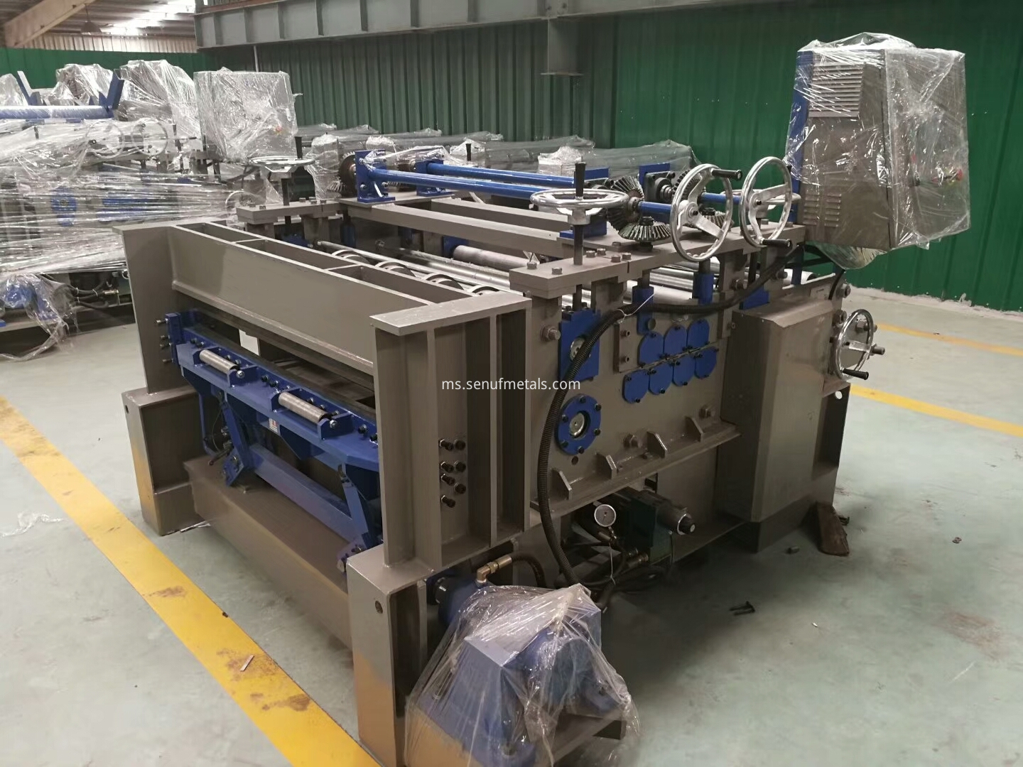 Straightening leveling machine (3)