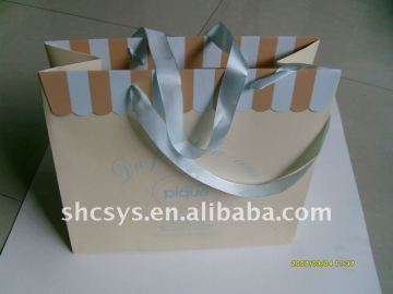 paper shopping bag