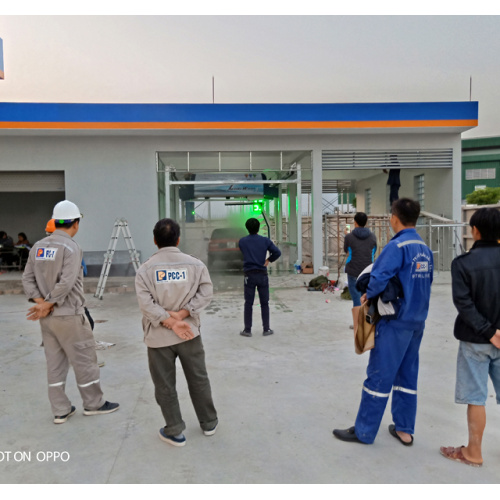 Leisuwash 360 automatic car wash in Vietnam