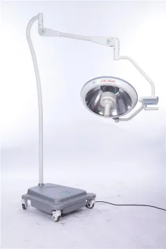 Mobile halogen operating lamp with battery