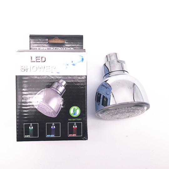 bồn tắm LED vòng mưa đầu vòi sen