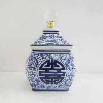 Chinese blue and white porcelain decoration box