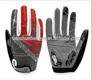 cycling gloves , gloves