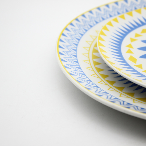 Красочная набережная посуда 18pcs роскошная керамическая посуда