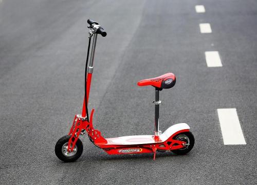 Elektrische Scooter mode voor jonge geitjes