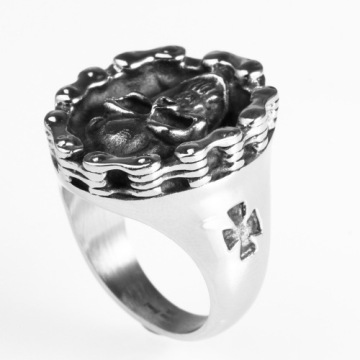 Jewelry retro popular skull ring titanium steel