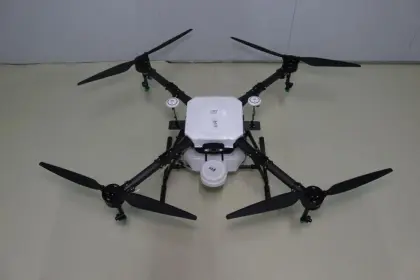 10L Load Agriculture Use Multi-Rotors Drone Agriculture Sprayer