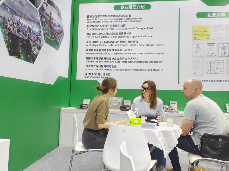 Yuxiang Remanufacturing leuchtet auf der Ausstellung Remanufacturing 2024 und gewinnt ein weit verbreitetes Kooperationsinteresse mit seinen überlegenen Produkten. Auf der jüngsten asiatischen Wiederaufbereitungsausstellung 2024, Rematec Asia, in Guangzhou, Chongqing Yuxiang Autoteile Yuxiang Remanufacturing shines at the 2024 Asia Remanufacturing Exhibition, winning widespread cooperation interest with its superior products. At the recent 2024 Asian Remanufacturing Exhibition, REMATEC ASIA, in Guangzhou, Chongqing Yuxiang Auto Parts