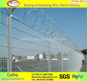 high security airport fence with BTO-22 razor wire