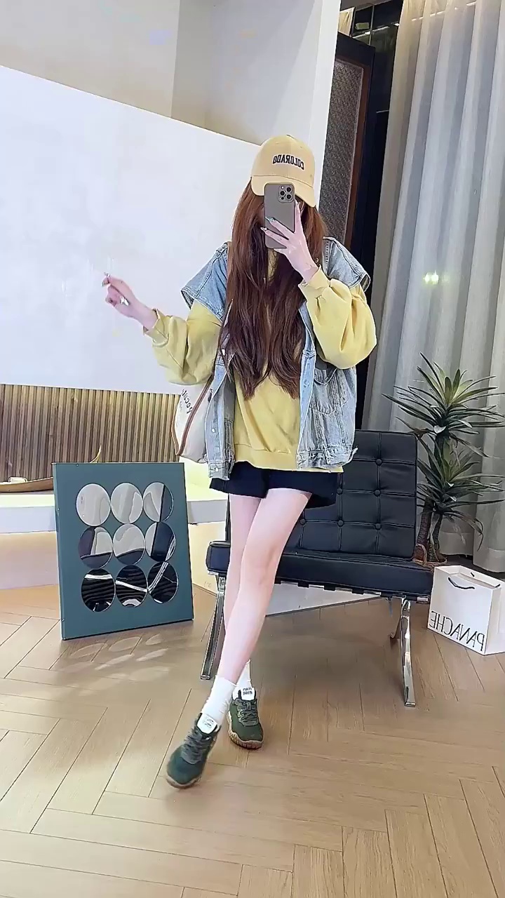 Women's Thick Soled Casual & Fashionable Sports Shoes