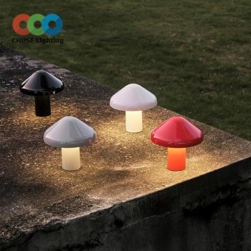 ミニマリストのかわいいキノコLEDデスクランプ - 複数の色、タッチコントロール、家の装飾に最適