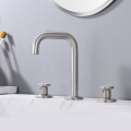 Trzy otwory Basen Basin Brass Faucet wody