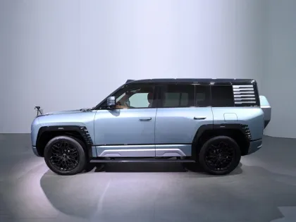 Byd Yangwang U8 New Electric EV Car 4x4