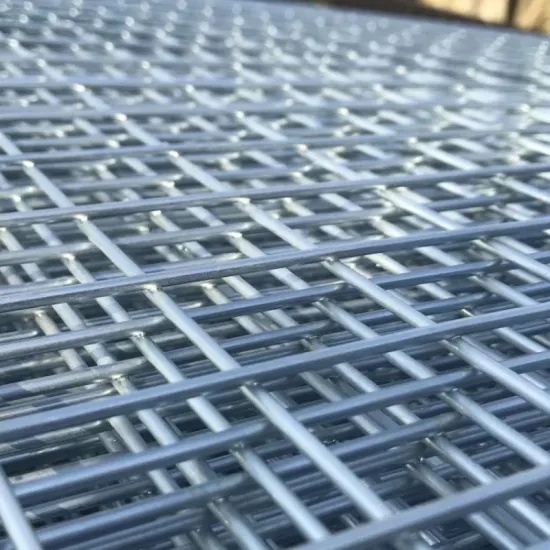 Galvanized Welded Wire Mesh Fence Panels: Construction Grade Sizes (1X2, 2X2, 2X3, 3X3, 2X4, 3X4, 4X4) for Reliable Barrier Solutions