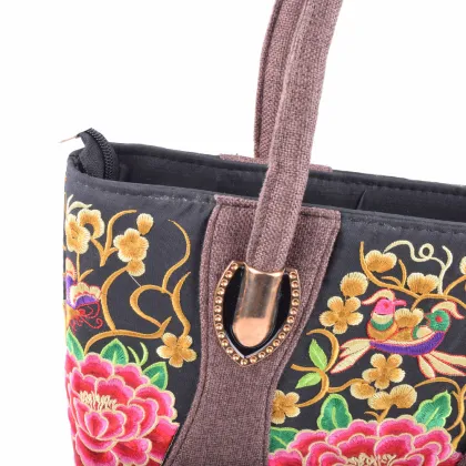 OEM new ladies casual shoulder vintage bag women long shoulder embroidery bag