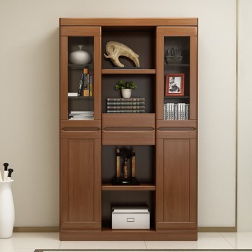Libreria retrò in legno con porte
