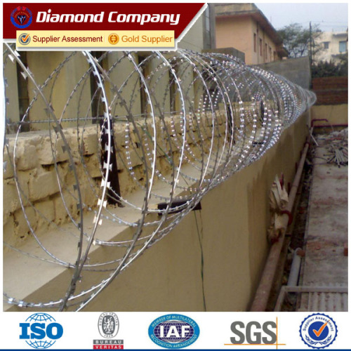 razor barbed wire fencing/cross razor wire for airport fence