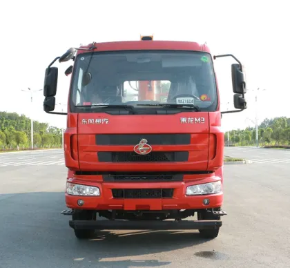 Dongfeng 13.5 Meter Boom Truck Mounted Crane