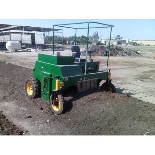 recycler turner compost tracteur engrais organique granulés