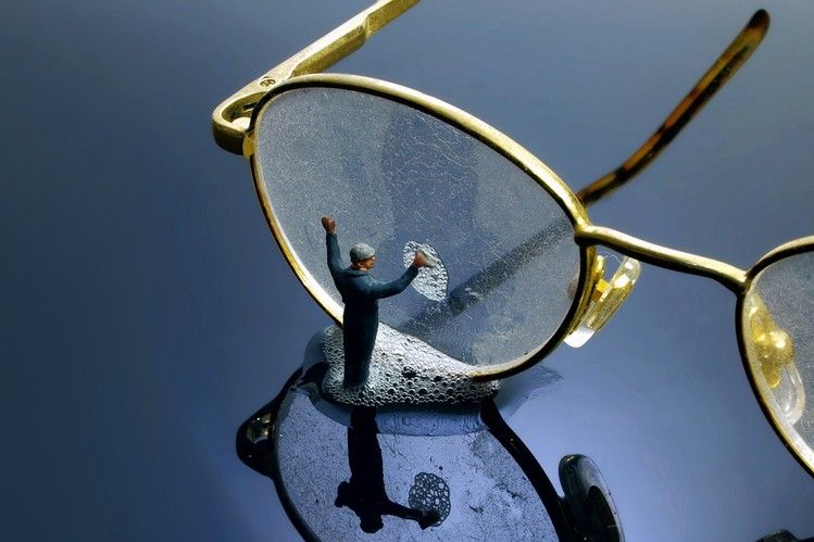 Eyeglass cleaning