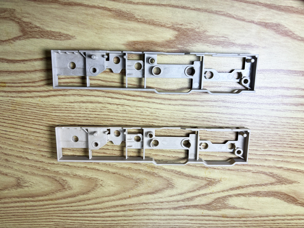 Bộ phận đúc phun - Khung đỡ