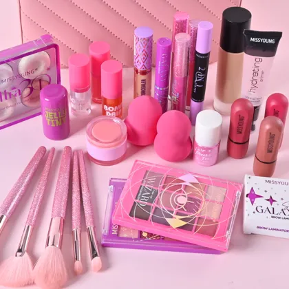 Girls' Holiday Gift Cosmetics Set with Makeup Bags and Brushes