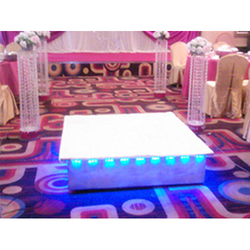 Hareketli kare düğün sahnesi