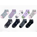 Embroidered collision color solid short tube girl socks