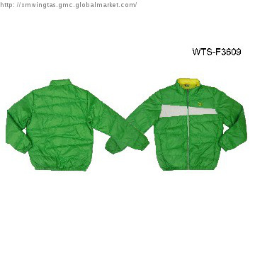 Mens green down jacket with contrast color collar