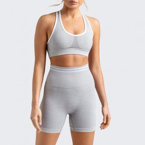 Celana Pendek Racerback dengan Sport Bra Set