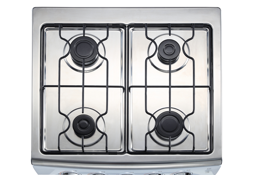 4-burner gas stove with oven in bar