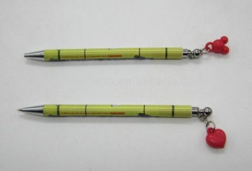 Mechanical pencil with pendant accessories
