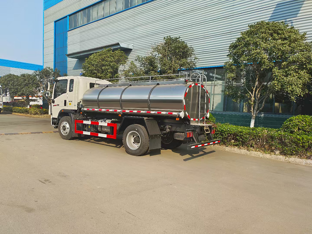 HOWO Aluminum Alloy Milk Transportation Tanker Truck