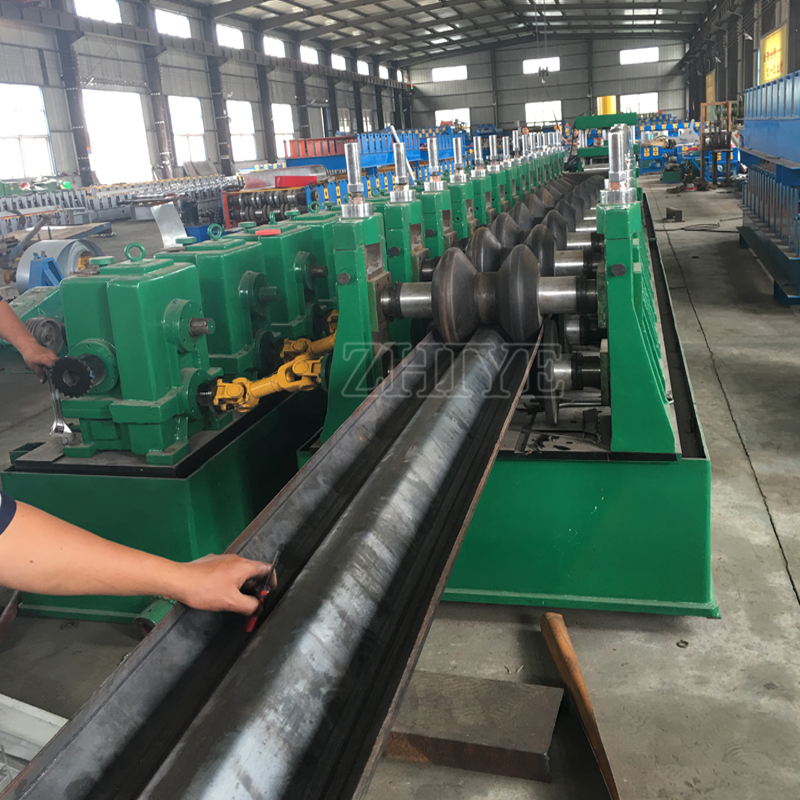 guardrail rolling forming machinery