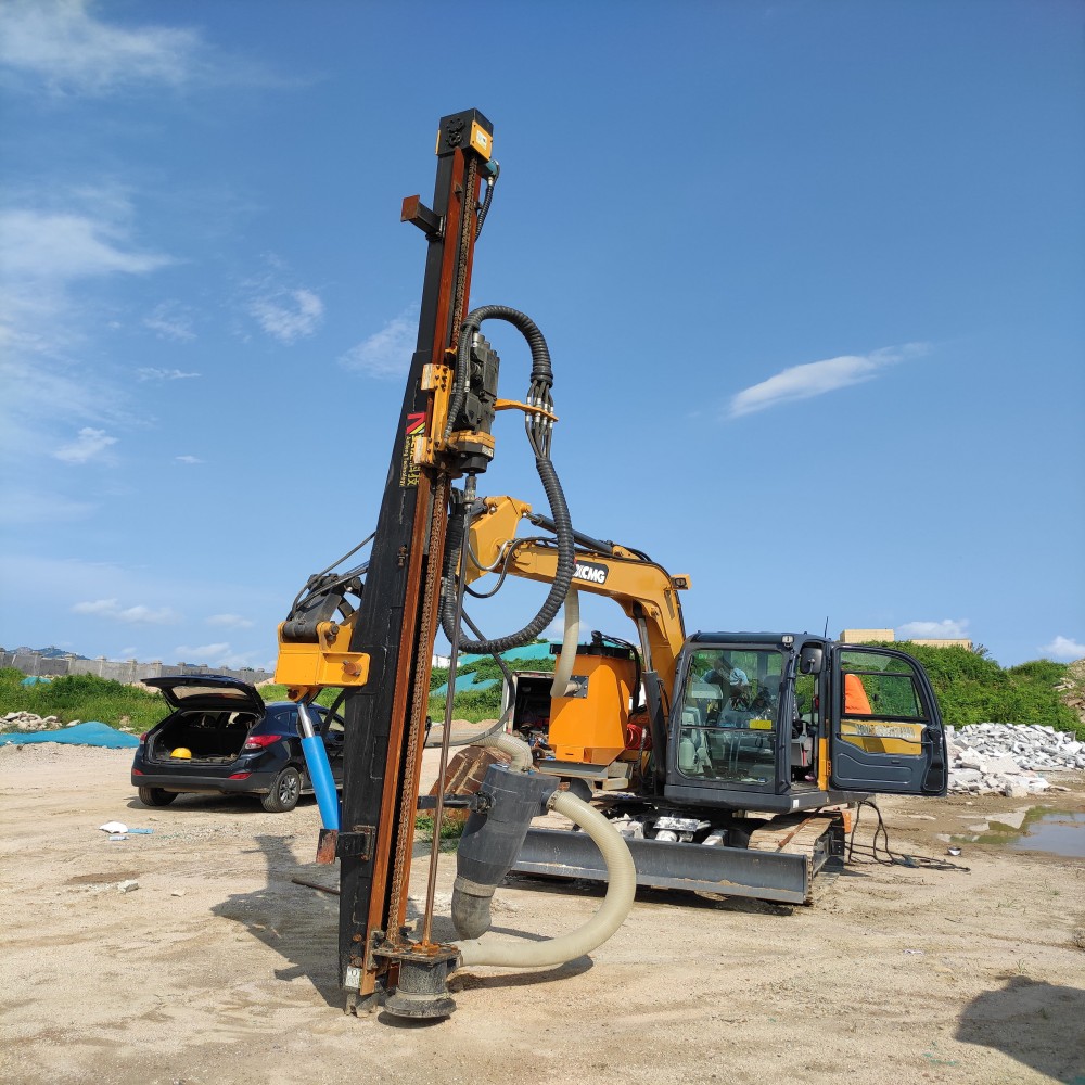 WG-45 excavation and hydraulic drilling rig7