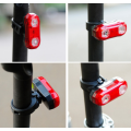 Luz de bicicleta recargable USB de venta caliente para ciclistas