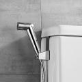Sienoje pritvirtintas senovinis žalvario „Shattaf Bidet“ dušo purkštuvas