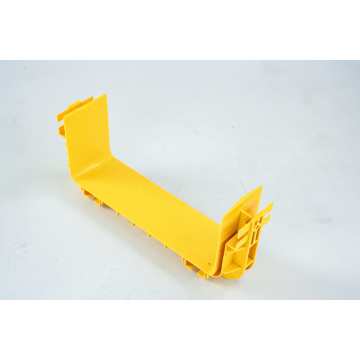Optical fiber channel connection component
