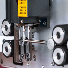 Computerized Bellows Cutting Machine Computerized Wire Stripping Machine Manufactory