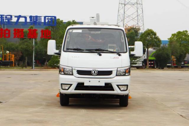 Dongfeng 4x2 Road Sweeper Truck للمبيعات