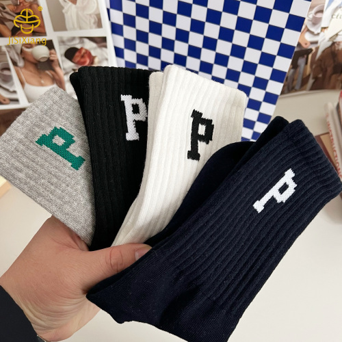 P- 레터 자수 양말, 여성 고등학교 튜브 양말, INS 대학 스타일