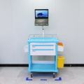 Carrinho de computador médico sobre rodas