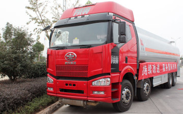 FAW 8x4 stainless steel oil tank truck