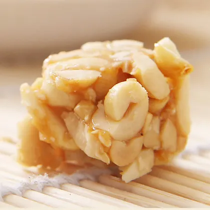 Trditional Chinese Snack Food Spiced Salt Peanut Crisps