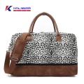 デザインLeopard Graffiti Ladies Travel Duffel Bag Ladides