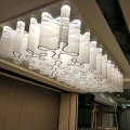 Candelabro de iluminación colgante led de cristal blanco para banquetes
