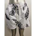 Leafy Print Men&#39;s Beach Shorts