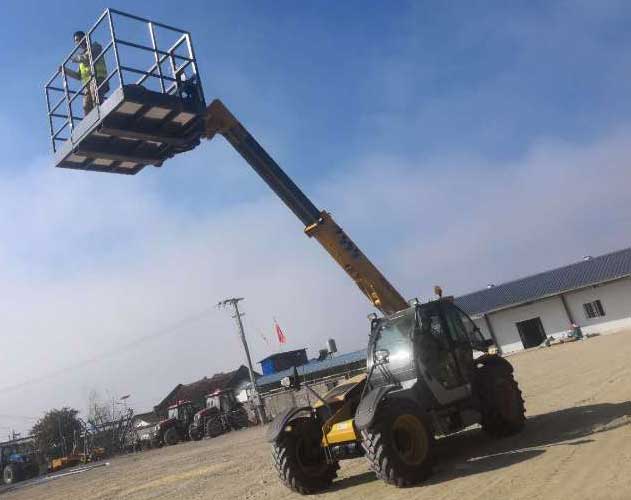 2017-used-XCMG-TH70-30-telehandler-with-14m-boom-well-maintained
