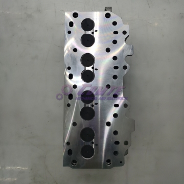 300TDI Engine Cylinder Head for Defender 90/110/130 (908761)