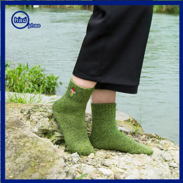 Fashionable Adults Age Group and Men Gender Export Embroidery Socks